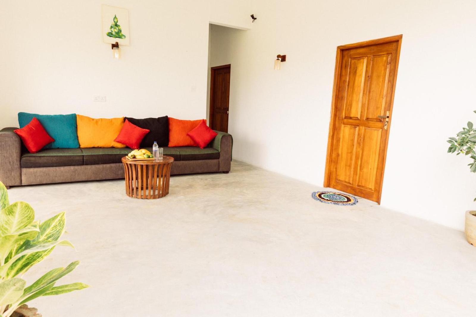 Hiriketiya Ladina Homestay 迪克韦勒 外观 照片